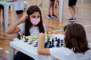 Oficina de xadrez do LAR é prática importante para a formação integral dos  alunos, by LAR da Benção Divina